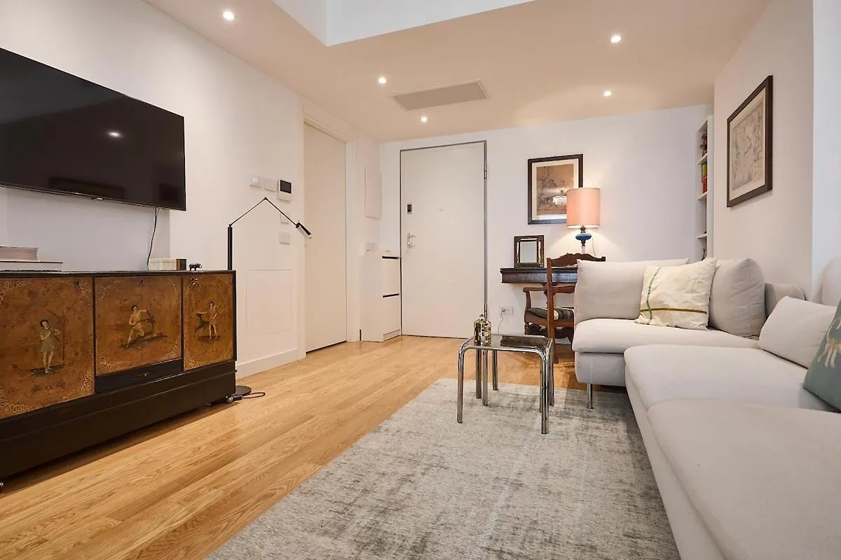 Bright Luxury Apartment Milan